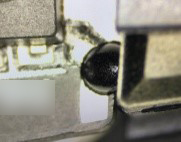 2022.08.19 PCB板点导电胶-：.jpg