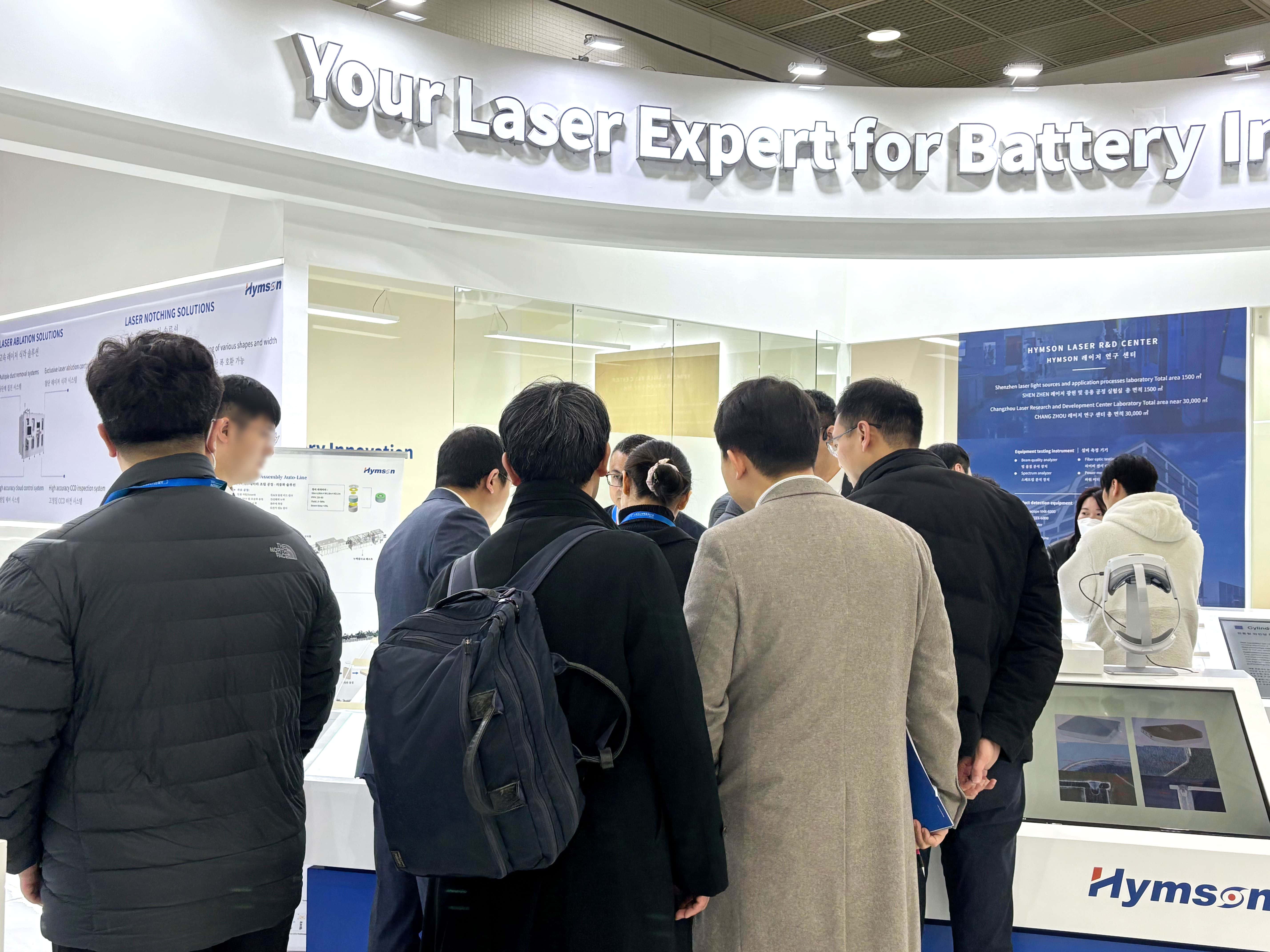 1、SVG-展柜参观 - 副本.jpg